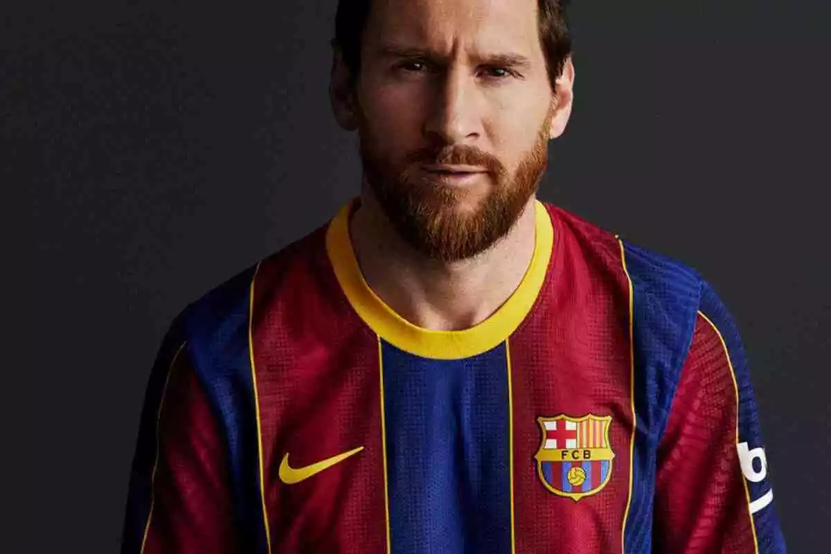 Leo Messi en una imagen con la camiseta del FC Barcelona de la temporada 2020-21