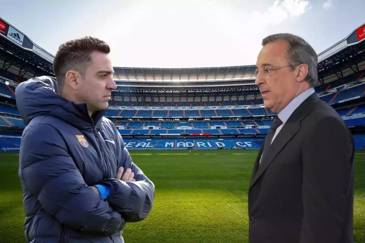 Xavi Hernández en un montaje en el Santiago Bernabéu junto a Florentino Pérez