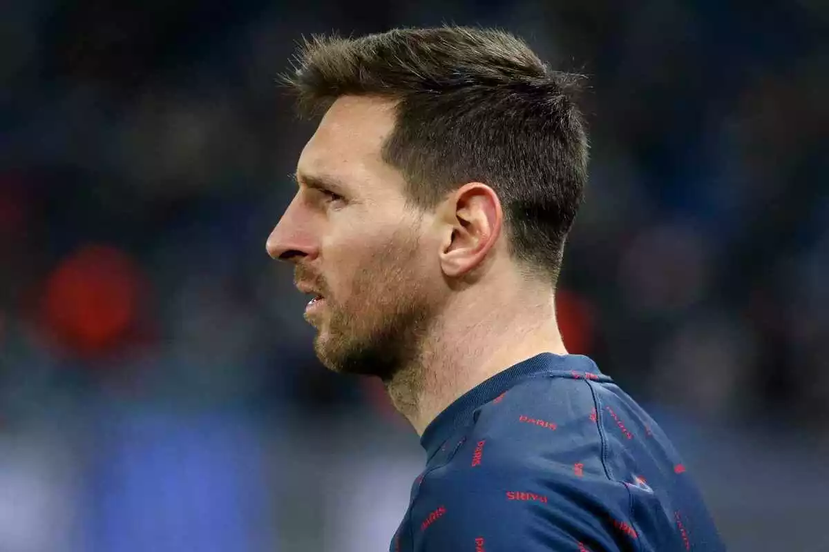 Leo Messi calentamiento en Ligue 1