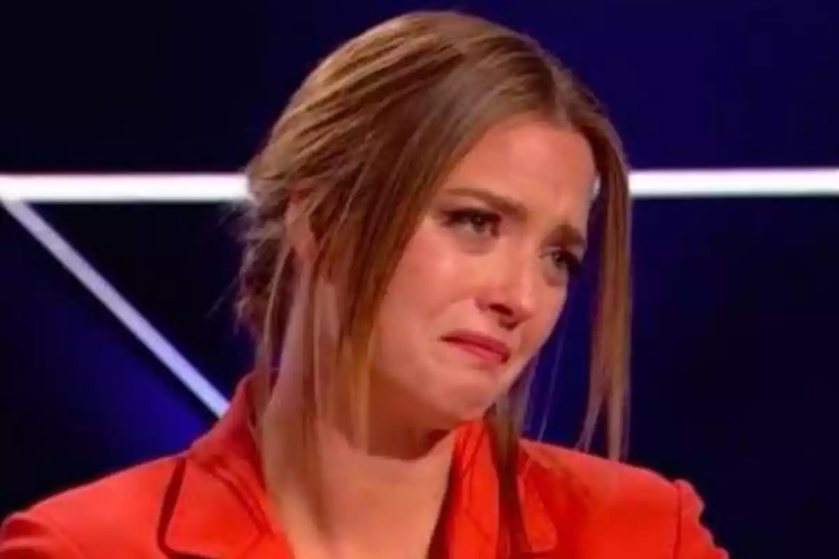 Captura de María Casado llorando en el programa 'Las tres puertas'