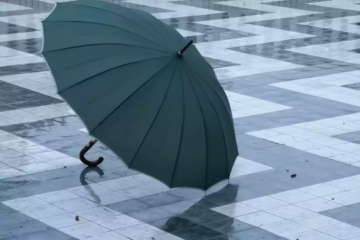 Imagen de un paraguas en L'Olleria, Valencia